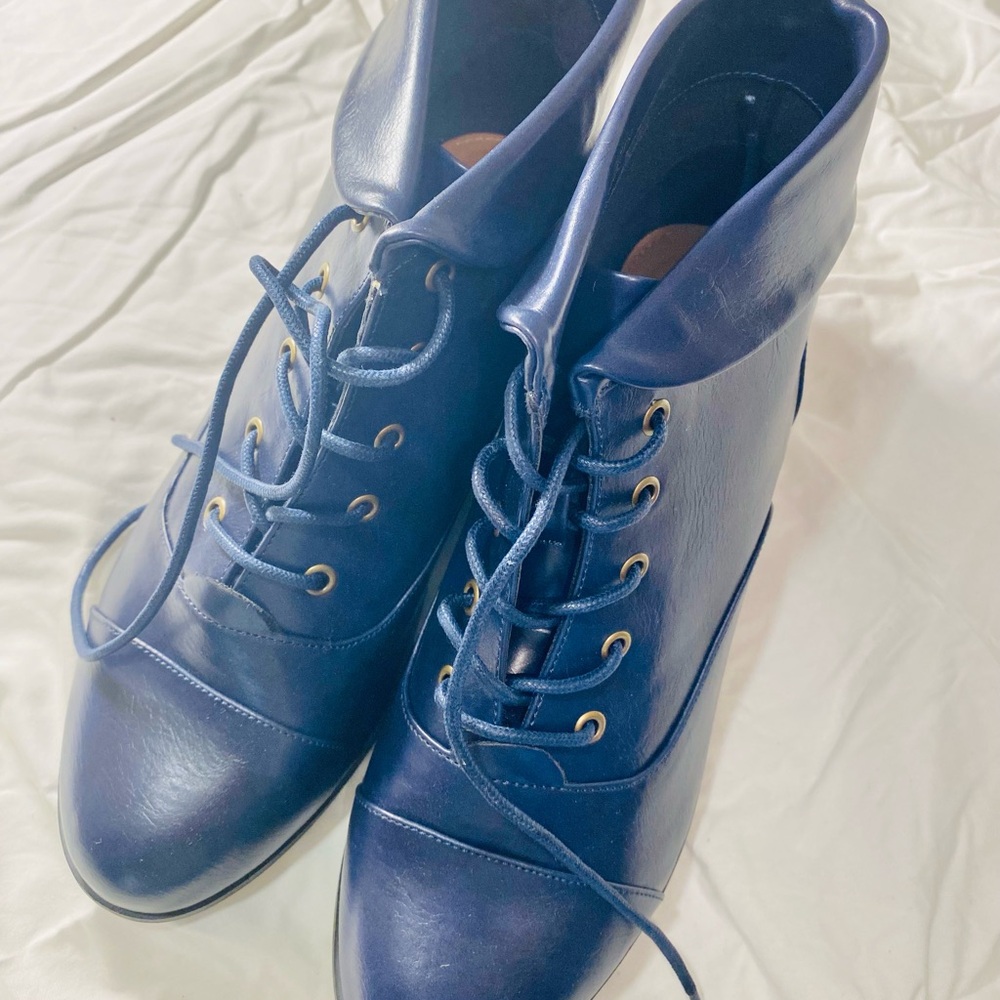 Women's Blue Lace-Up Ankle Boots